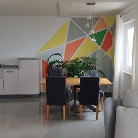 Aparthotel Dalmacija Привлака Екстериор снимка